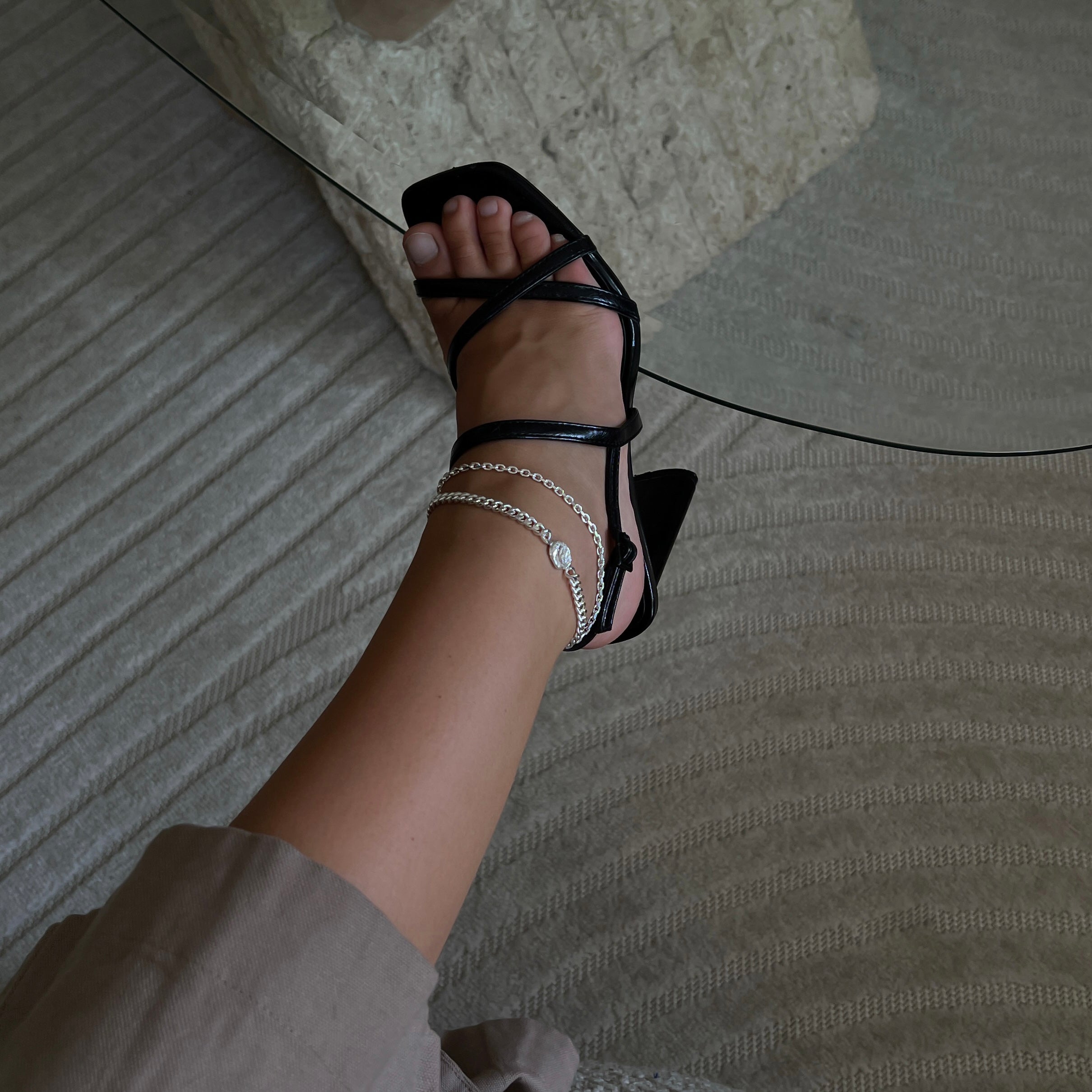 MOON ANKLE CHAIN