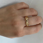 Indlæs billede til gallerivisning Lava ring i 14 karat massiv guld organisk
